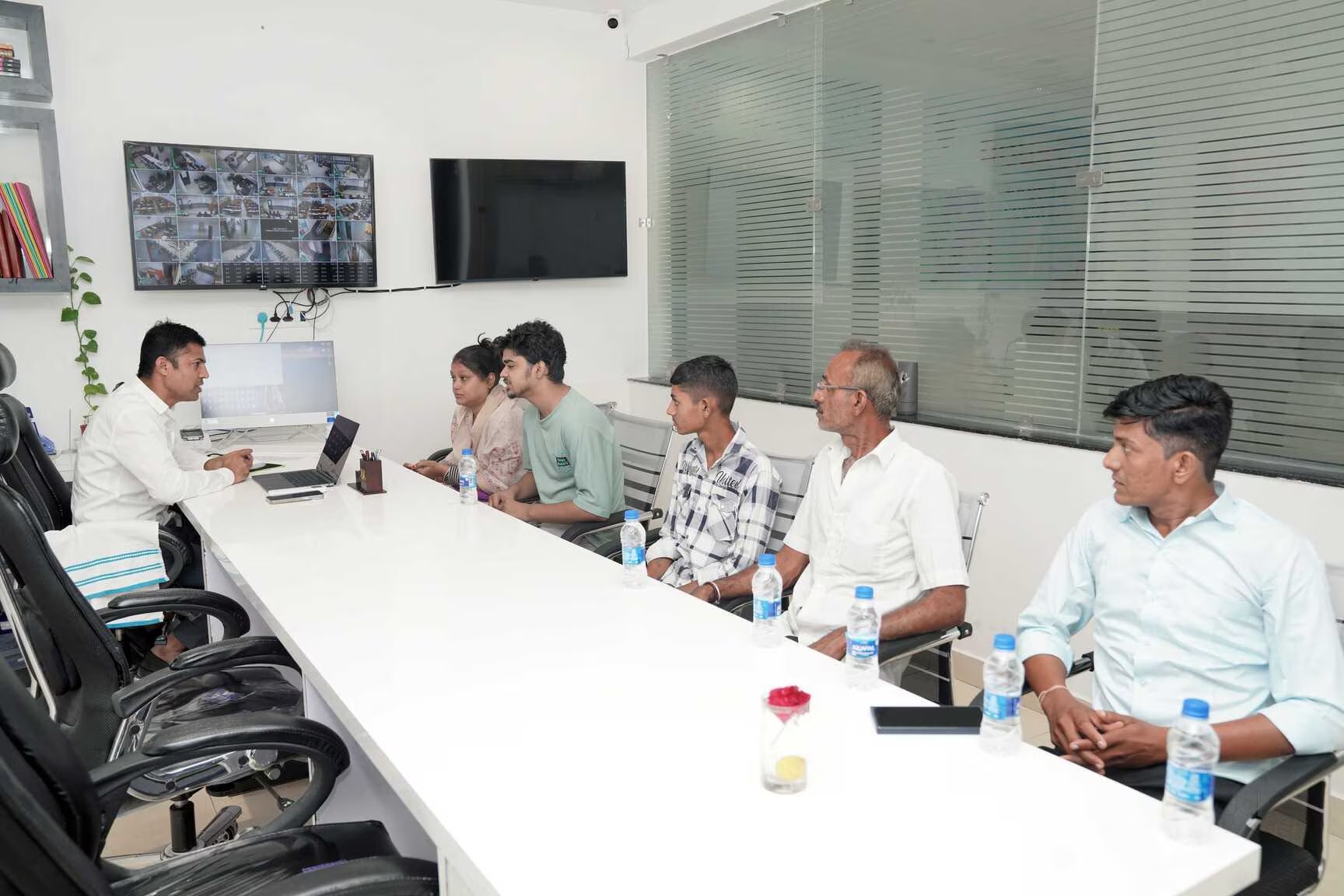 Image gallery marquee